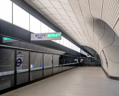 Elizabeth Line Underground, London 220630wc852525