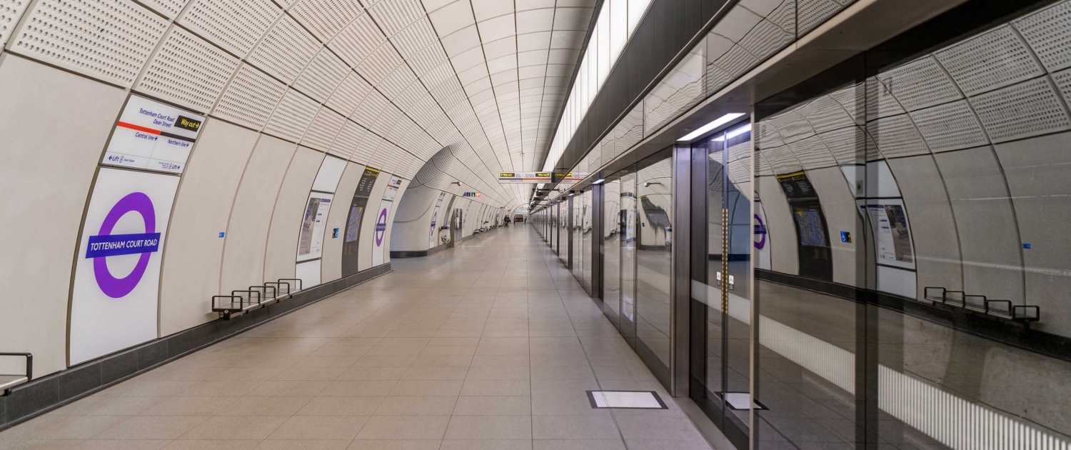 Elizabeth Line Underground, London 220630wc852533